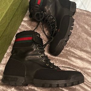 Gucci men shoes size 8.5